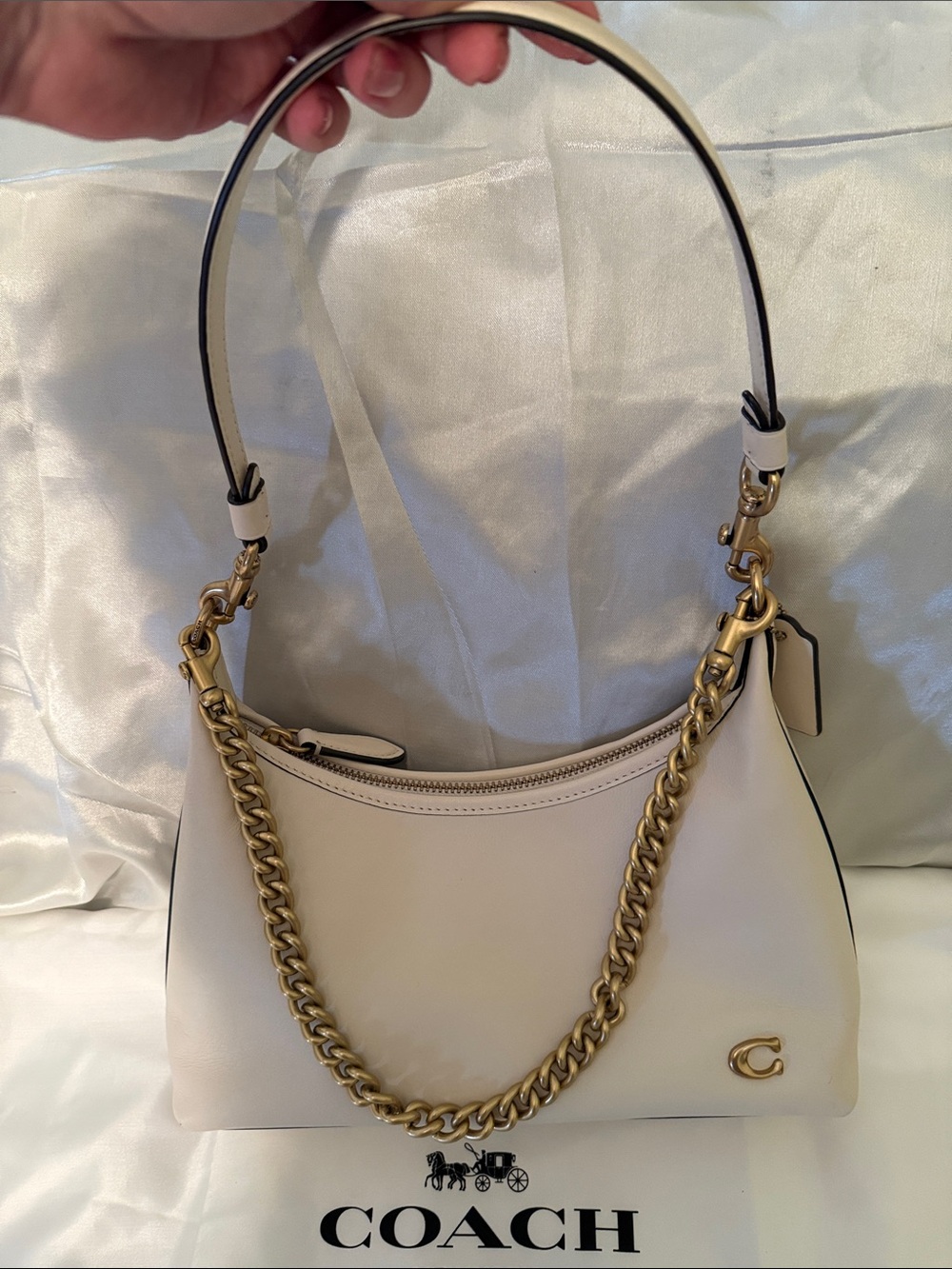 💛Coach Pre Owned Chalk Juliet 25 Excellent Condition Brass Chain & Hardware - Picture 9 of 10